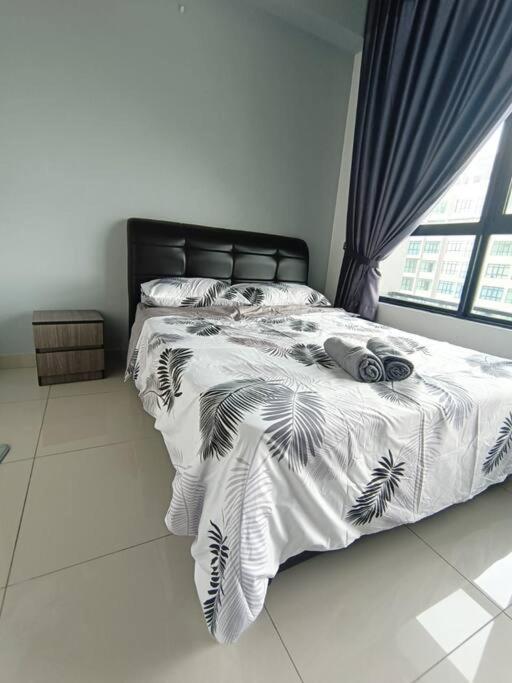 Conezion, View, Beside Ioi Mall, Opposite Hospital Serdang, Beside Uniteen And Upm,
