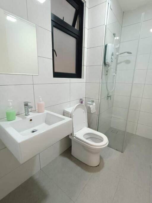 Conezion, View, Beside Ioi Mall, Opposite Hospital Serdang, Beside Uniteen And Upm,